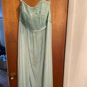 David’s bridal size 16 color mint strapless dress